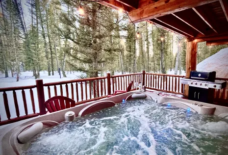 Relaxing hot tub under the stars